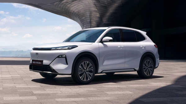 Гибрид Geely EX5 EM-i для России: комплектации и цены Гибрид Geely EX5 EM-i для России: комплектации и цены