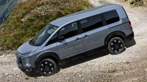 Минивэн Mitsubishi Delica D:5 обновился во второй раз