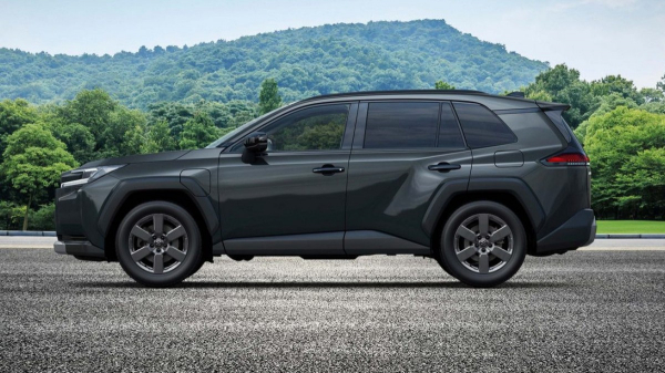 Кроссовер Toyota RAV4 вновь перевоплотился в Suzuki Across Кроссовер Toyota RAV4 вновь перевоплотился в Suzuki Across
