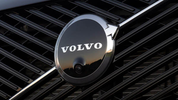 Компания Volvo ушла в минус из-за электромобилей