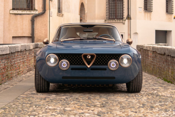 Компания Totem Automobili превратила классическую Alfa Romeo в электрокар 