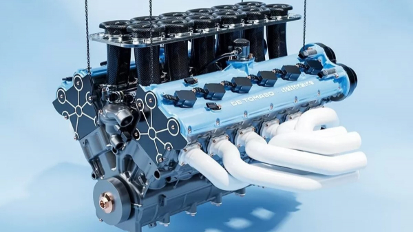 Для суперкара De Tomaso P900 подготовлен особый мотор V12