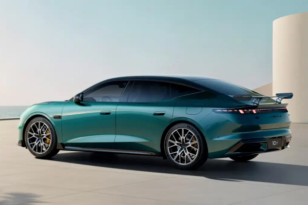 Lynk & Co 10+: спортверсия первой электрической модели производителя Lynk & Co 10+: спортверсия первой электрической модели производителя
