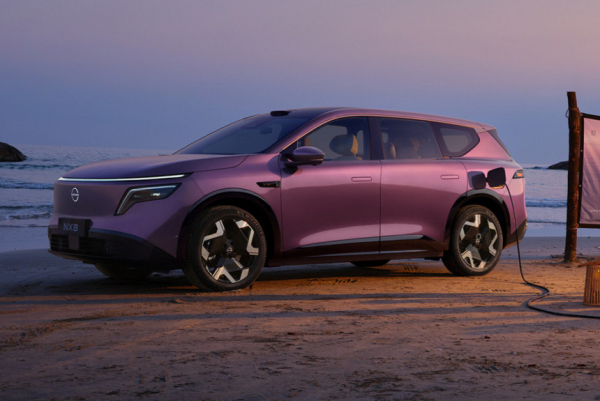 Кроссовер Nissan NX8: интерьер и прием заказов Кроссовер Nissan NX8: интерьер и прием заказов