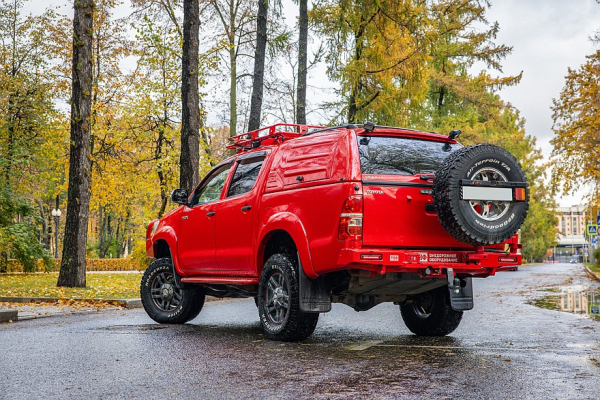 Не бита, не крашена, один хозяин: опыт владения Toyota Hilux VII