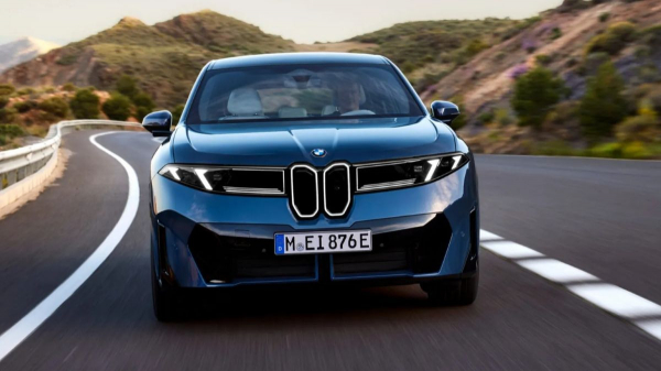 Представлен заднеприводной вариант кроссовера BMW iX3 Представлен заднеприводной вариант кроссовера BMW iX3