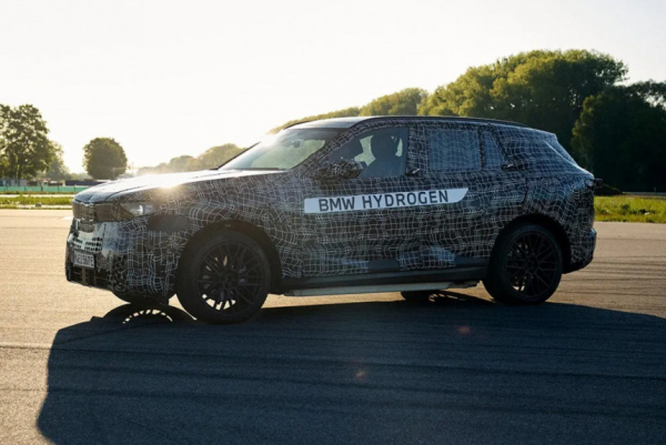 Появились подробности о грядущем водородном BMW iX5 Hydrogen