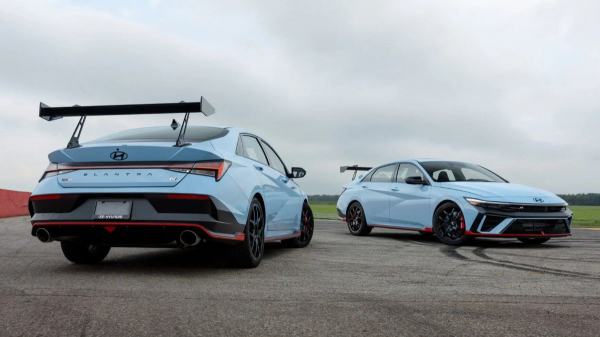 Спортседан Hyundai Elantra N TCR: окрыленный гонками Спортседан Hyundai Elantra N TCR: окрыленный гонками