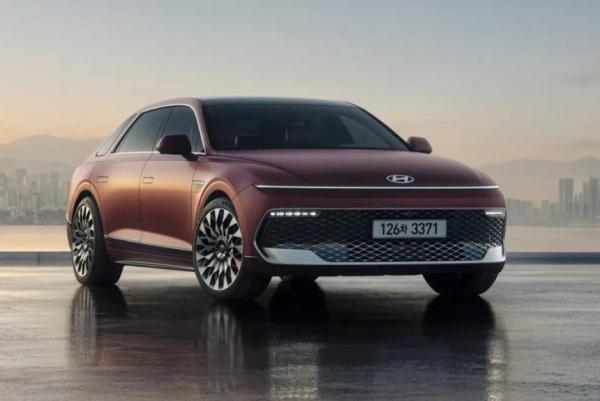 Обновленный Hyundai Grandeur обрел иную внешность и новый салон