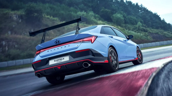 Спортседан Hyundai Elantra N TCR: окрыленный гонками Спортседан Hyundai Elantra N TCR: окрыленный гонками