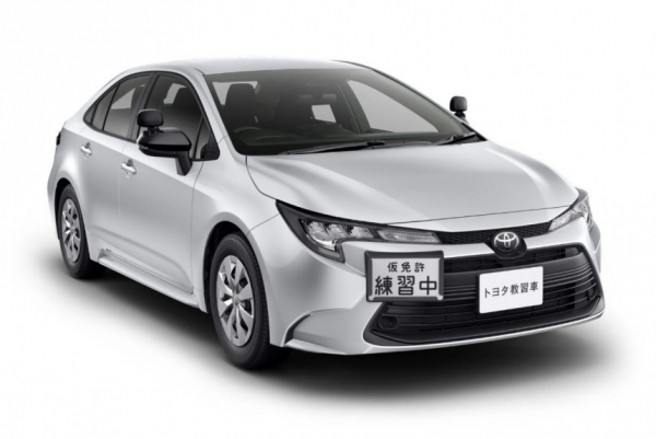Toyota Corolla в Японии сохранила «механику», но только для автошкол Toyota Corolla в Японии сохранила «механику», но только для автошкол