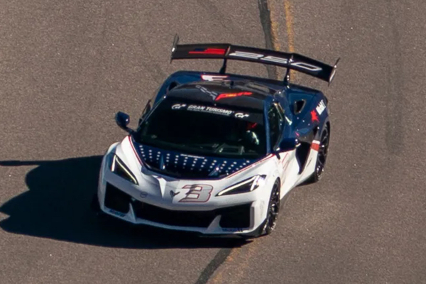 «Гонка в облака» на Пайкс-Пик: рекорд Chevrolet Corvette ZR1X и триумф электромобиля Ford «Гонка в облака» на Пайкс-Пик: рекорд Chevrolet Corvette ZR1X и триумф электромобиля Ford