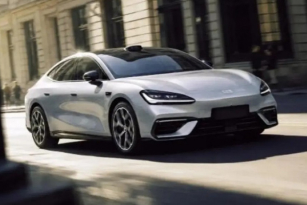 Не Audi: на подходе новый седан Geely Galaxy TT Не Audi: на подходе новый седан Geely Galaxy TT