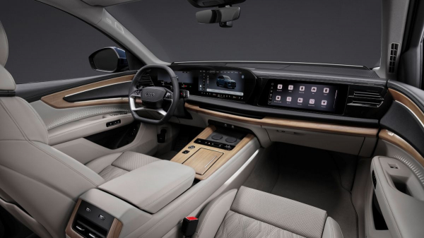 Кроссовер Audi Q7 перешел в новое поколение
