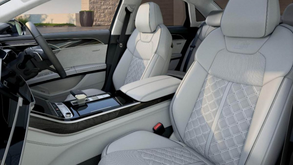 Седан Audi A8 прощается с Японией особой версией Седан Audi A8 прощается с Японией особой версией