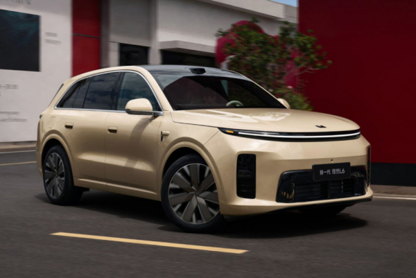 Компания Li Auto обновила кроссовер L6: знакомая упаковка с улучшенной начинкой