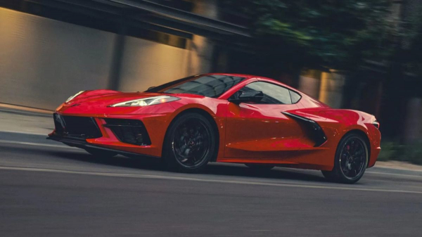 Chevrolet Corvette c новым мотором V8: доступная скорость Chevrolet Corvette c новым мотором V8: доступная скорость