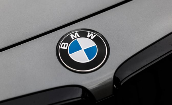 &laquo;Россия пиратствует!&raquo;: BMW ищет новые приключения на свою голову