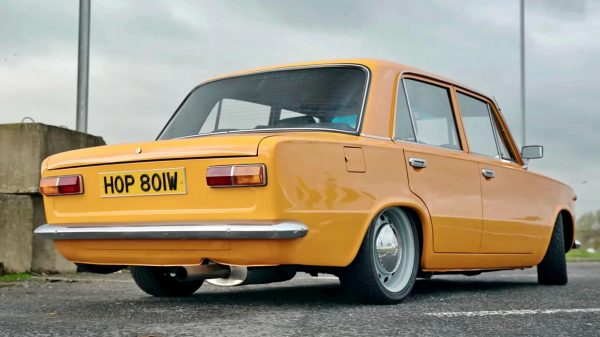Британский рестомод на базе ВАЗ-2101: ревущий мотор Cosworth и бешеная динамика