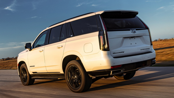 Cadillac Escalade получил недорогой компрессорный апгрейд от Hennessey: более 650 л.с.