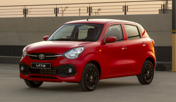 Toyota Vitz возвращается — и опять с правым рулем Toyota Vitz возвращается — и опять с правым рулем