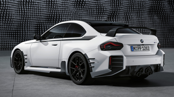 Глядите какая &laquo;конфетка&raquo;! Представлено купе BMW M2 в заводском тюнинге M Performance