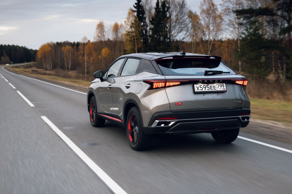 Между Tiggo и Exeed: тест-драйв Omoda C5 Между Tiggo и Exeed: тест-драйв Omoda C5