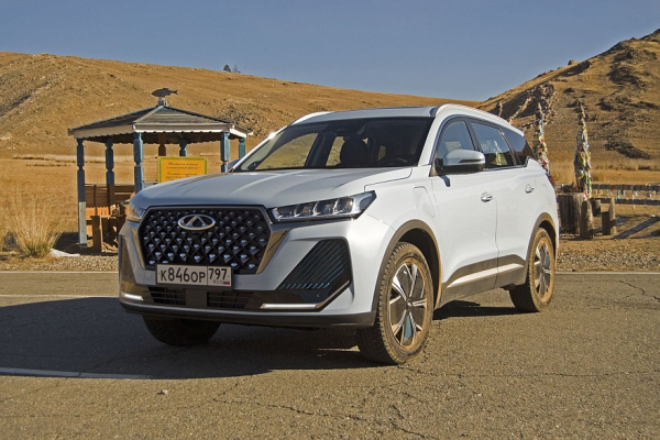 Три мотора, ноль расхода и триллер с бензовозом: тест Chery Tiggo 7 Pro Plug-in Hybrid Три мотора, ноль расхода и триллер с бензовозом: тест Chery Tiggo 7 Pro Plug-in Hybrid