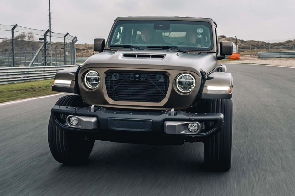 В Нидерландах создали самый управляемый Jeep Wrangler в мире с 840-сильным мотором В Нидерландах создали самый управляемый Jeep Wrangler в мире с 840-сильным мотором
